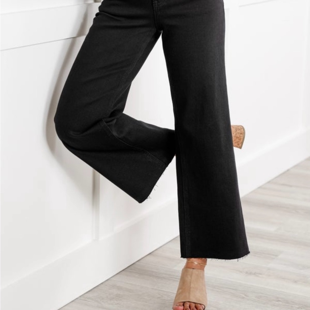 Women's Black High Rise Wide-Leg Jeans